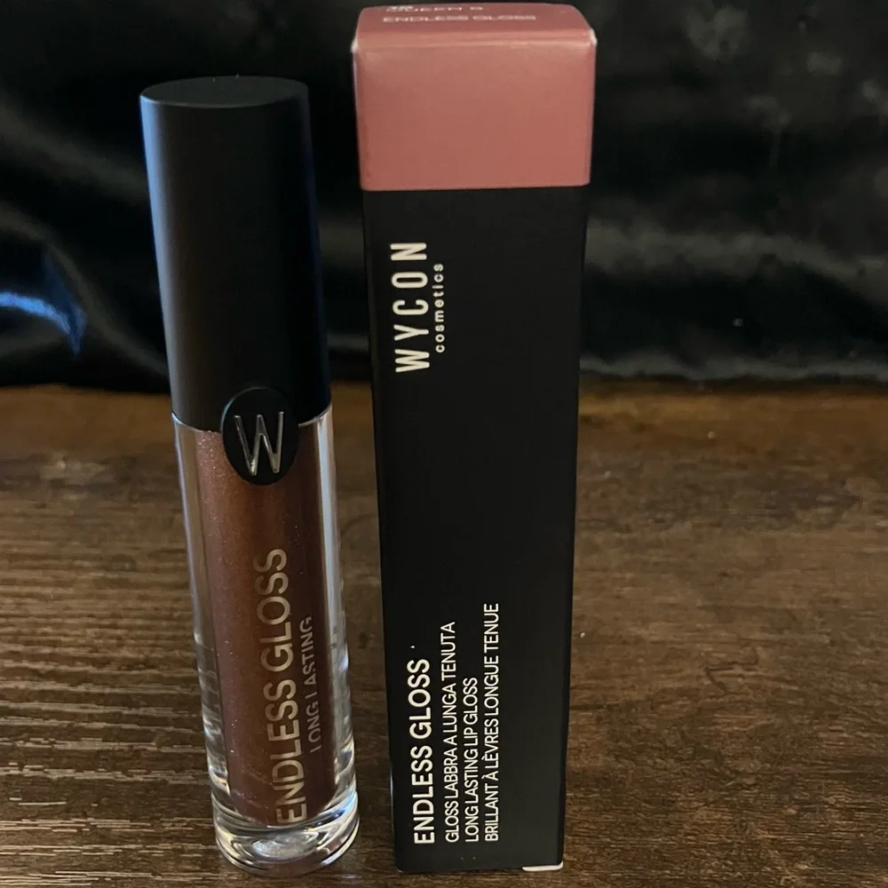 Wycon Cosmetics Endless Gloss Lip Gloss #18 Queen. B. NWT